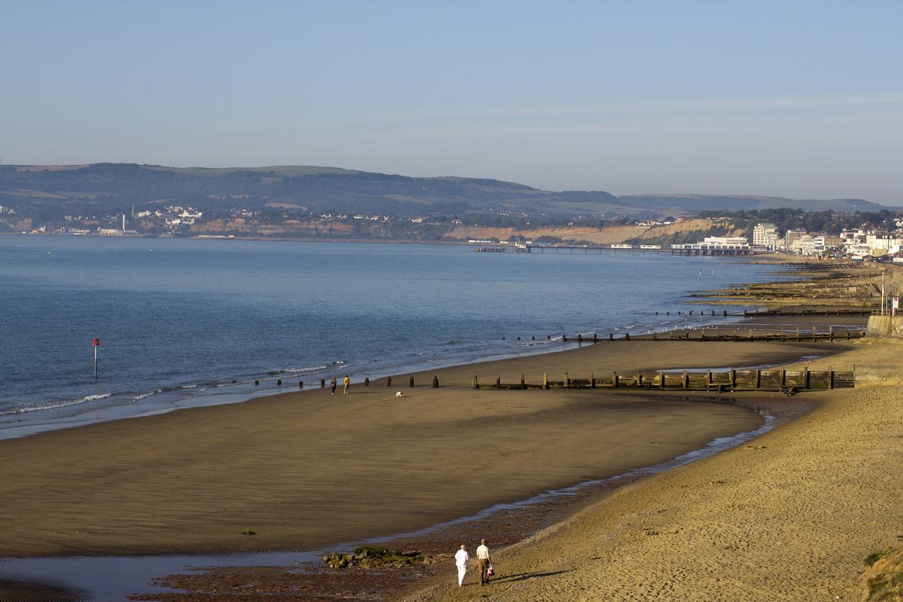 Sandown Hotel - Sandown, Isle Of Wight --- Return Car Ferry 89 Pounds From Southampton Eksteriør billede